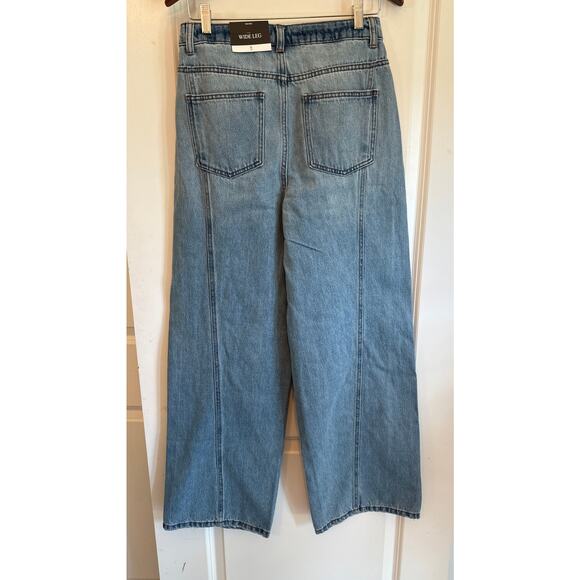 Future Collective Wide Leg Slouchy Jeans NWT Size 6 Light Wash Denim - Picture 4 of 8